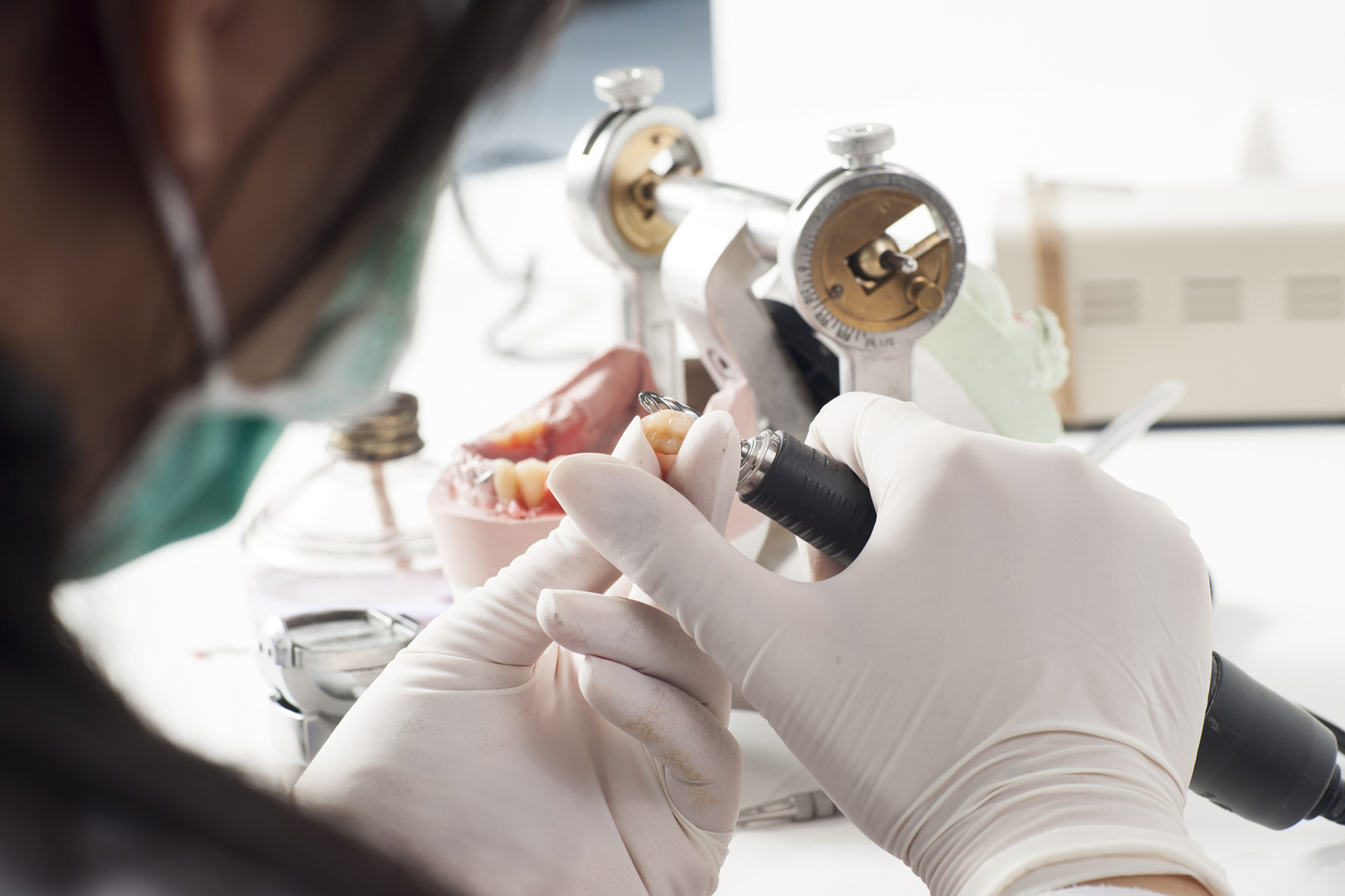 tecnico superior en protesis dentales b